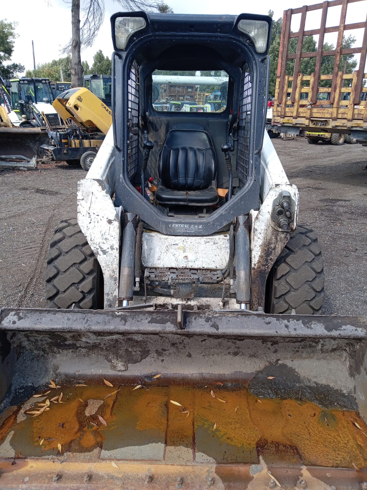 MINICARGADOR BOBCAT  S570