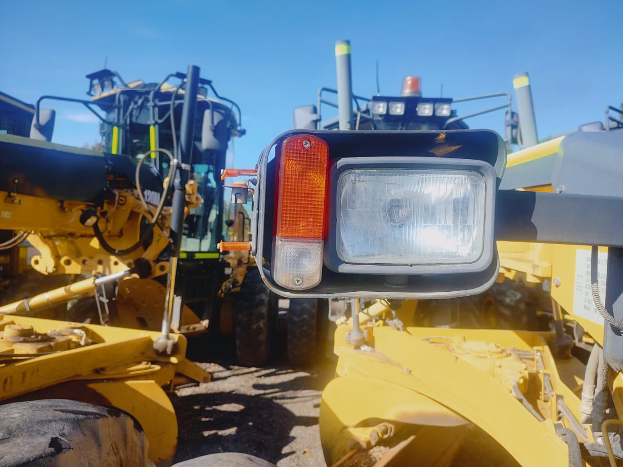MOTONIVELADORA KOMATSU GD555 5 - Image 19
