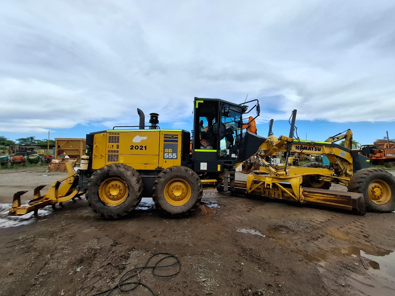 MOTONIVELADORA KOMATSU GD555 5 - Image 5