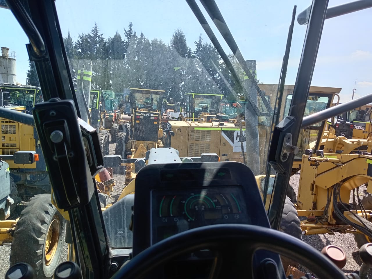 MOTONIVELADORA KOMATSU GD555 5 - Image 8