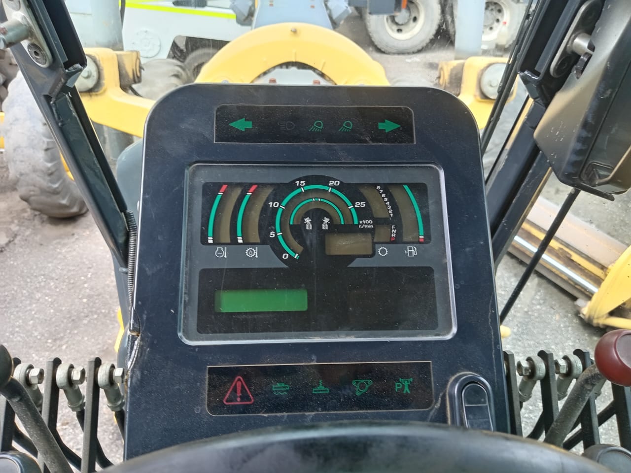 MOTONIVELADORA KOMATSU GD555 5 - Image 17