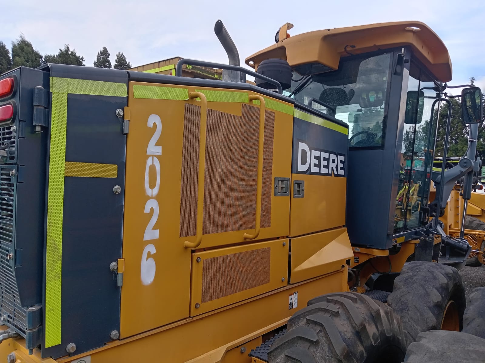 MOTONIVELADORA JOHN DEERE REF.670G - Image 7