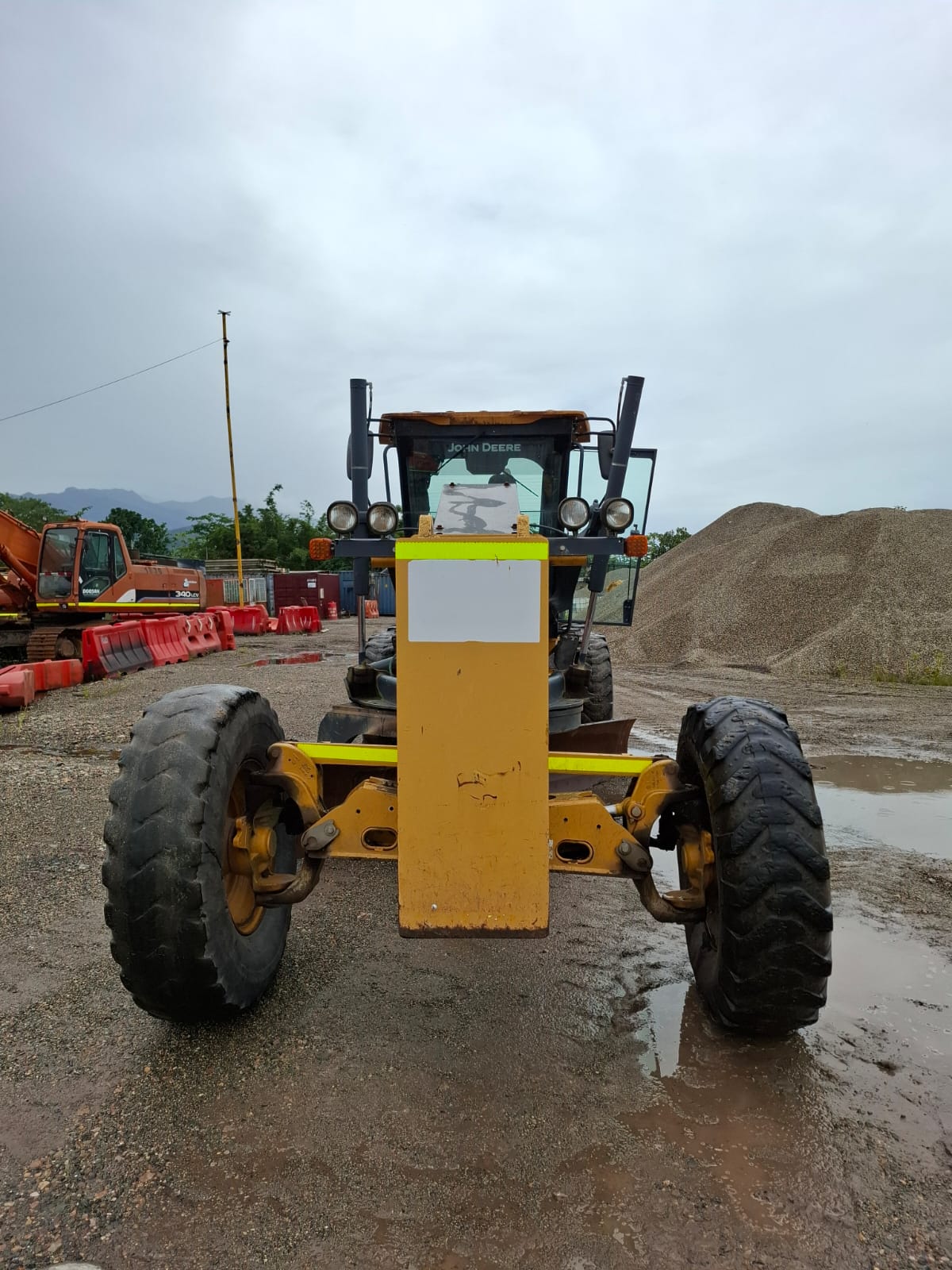 MOTONIVELADORA JOHN DEERE REF.670G - Image 12