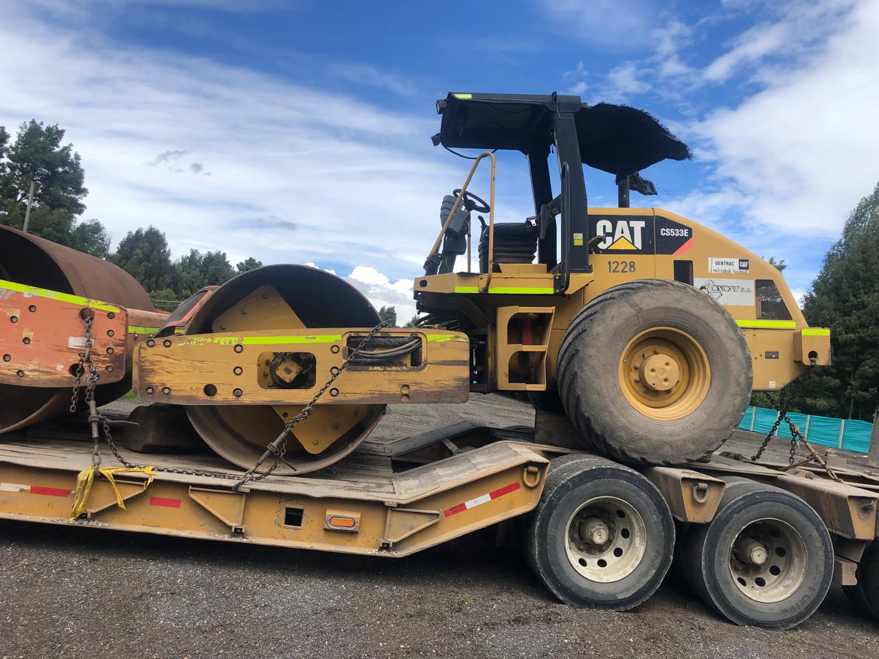 VIBROCOMPACATDOR CAT CS533E