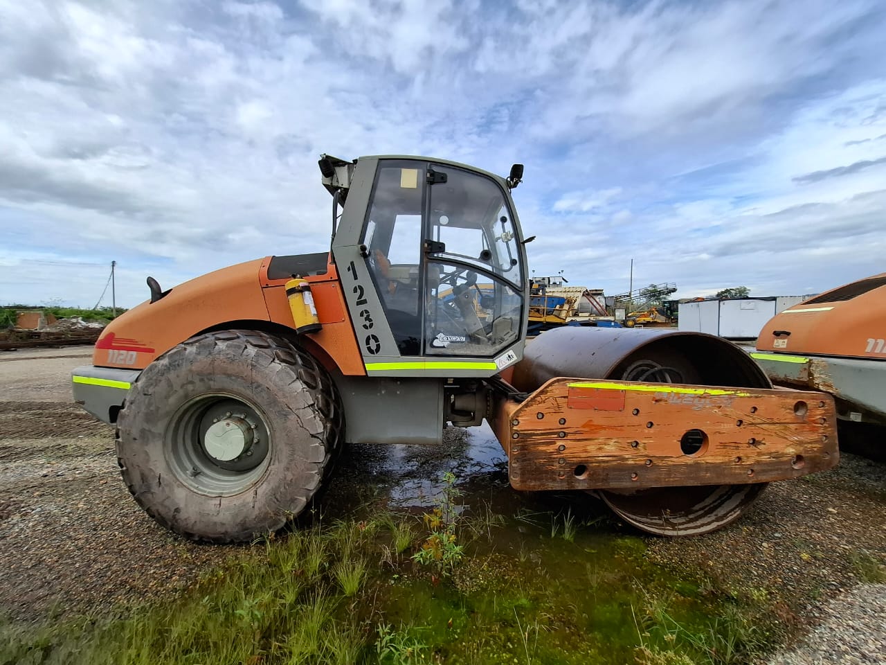 VIBROCOMPACTADOR WEYCOR