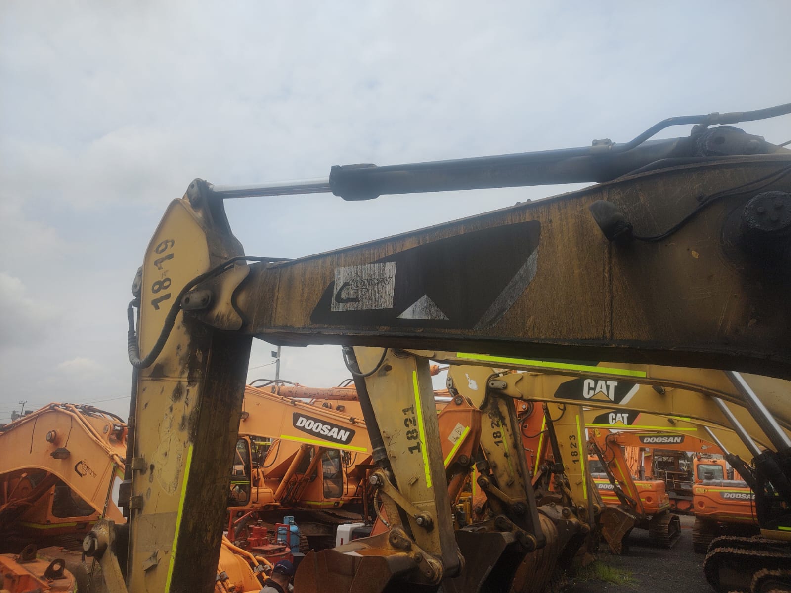 EXCAVADORA CAT 324DLMET20 - Image 3
