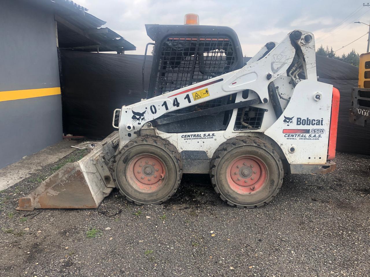 MINICARGADOR BOBCAT  S590