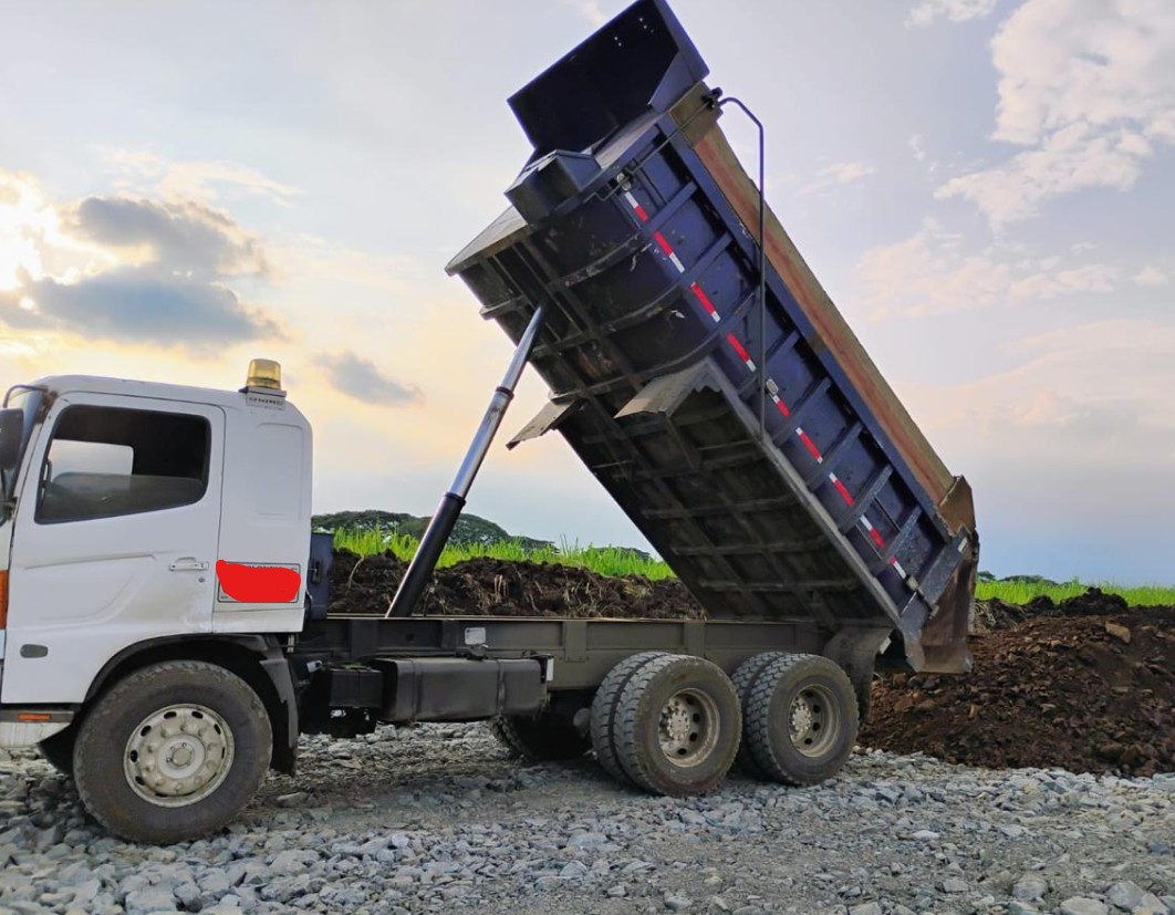 Volqueta hino 500 - Image 3
