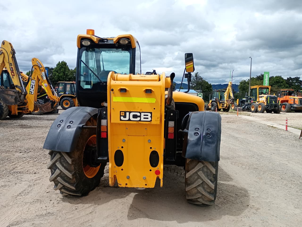 MONTACARGAS JCB 533 - Image 11