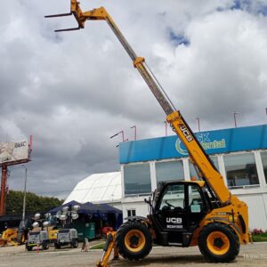 MONTACARGAS JCB 533