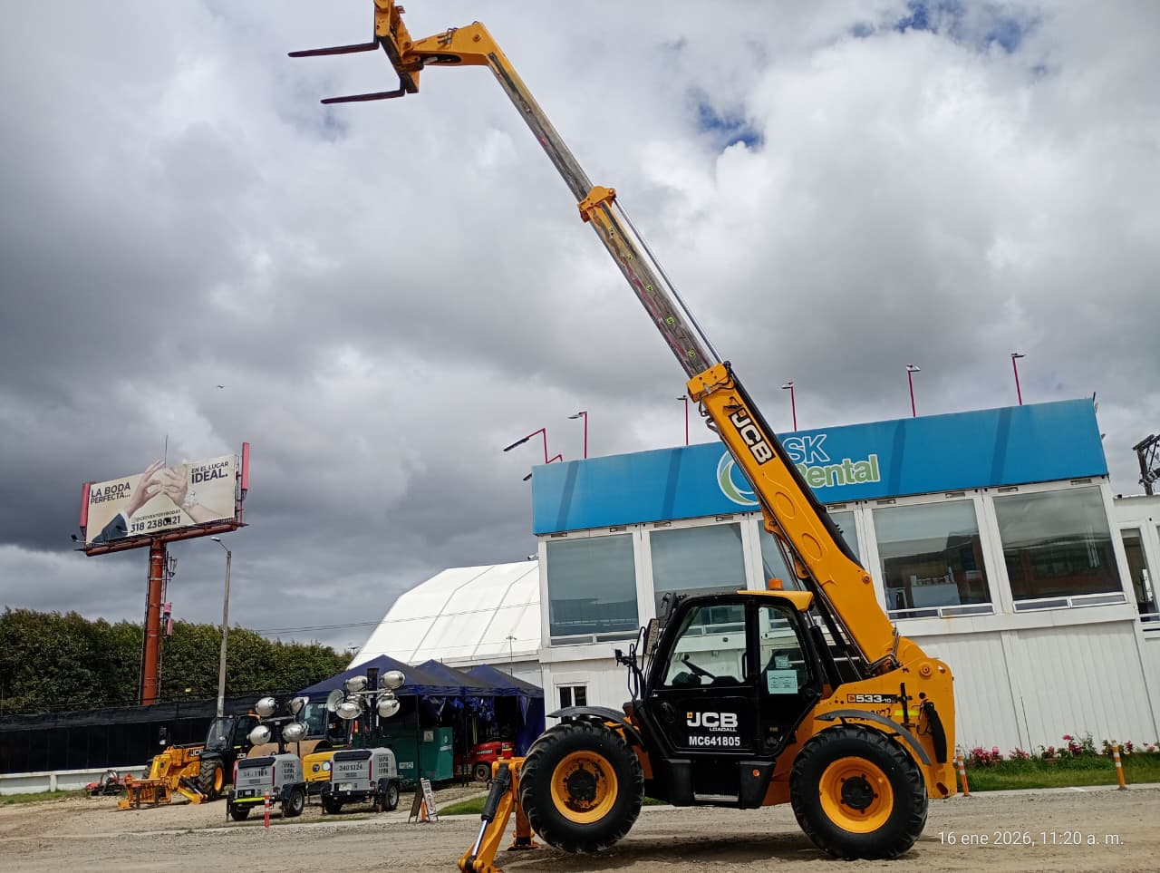 MONTACARGAS JCB 533