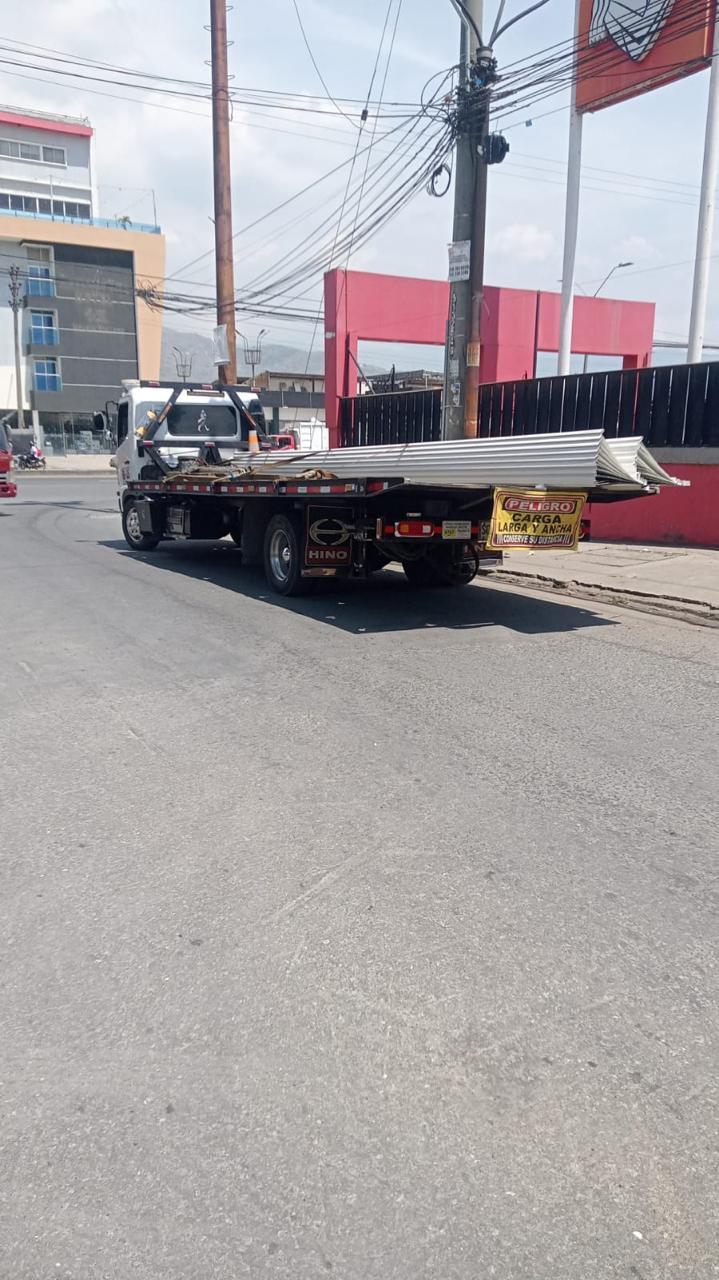 Camion Grúa Hino - Image 7