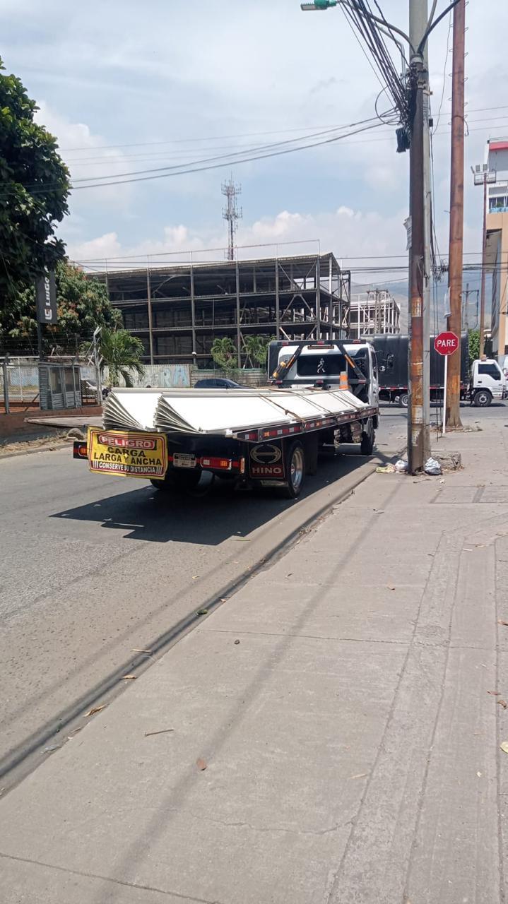 Camion Grúa Hino - Image 9
