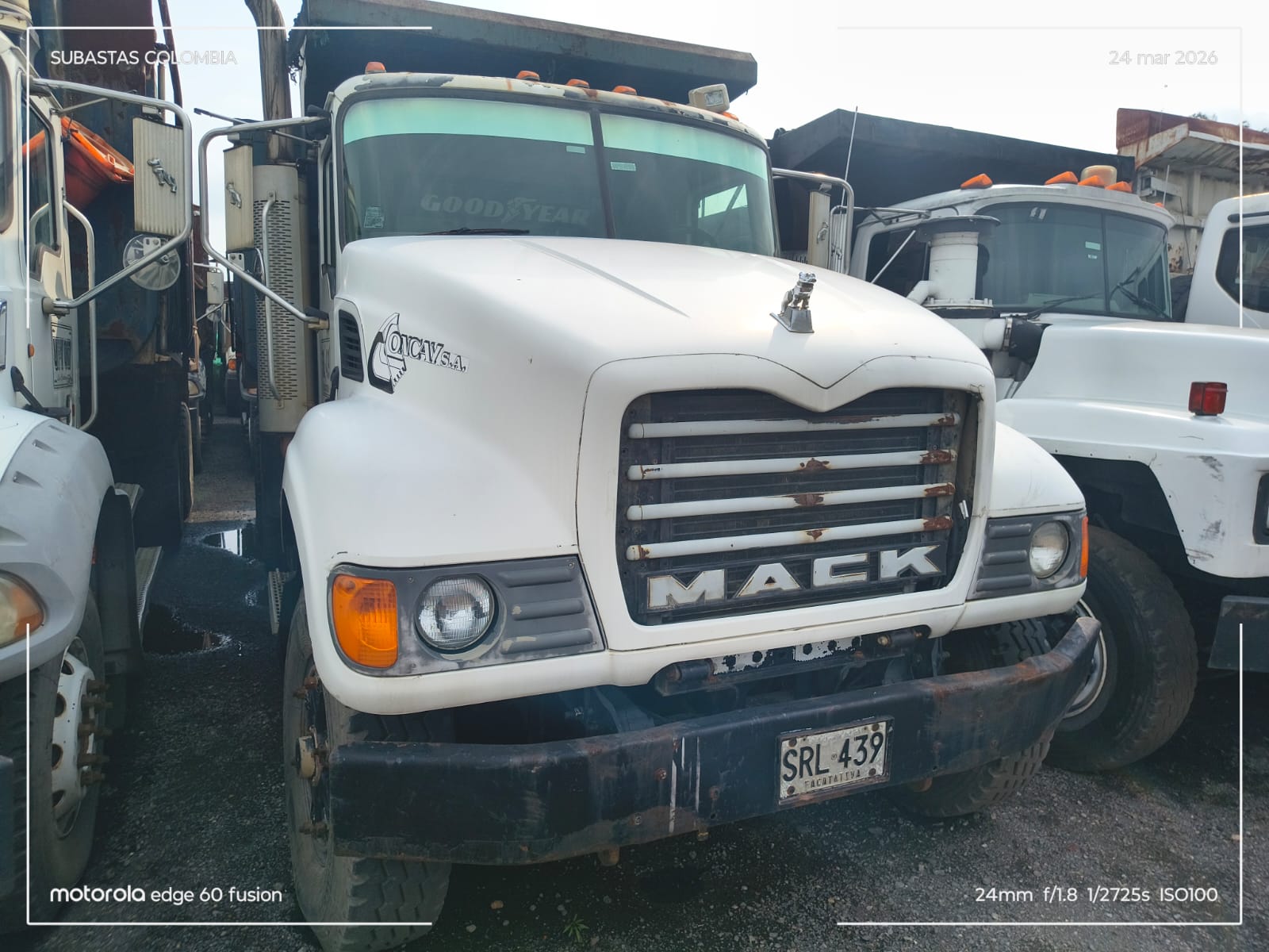 Volqueta mack dt 2007 - Image 2