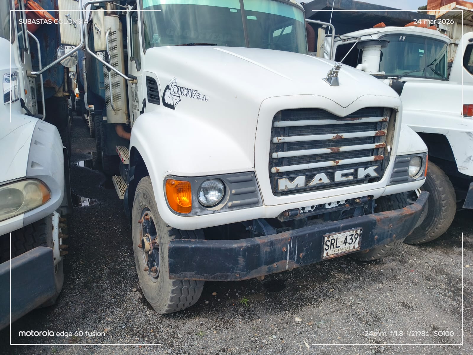 Volqueta mack dt 2007