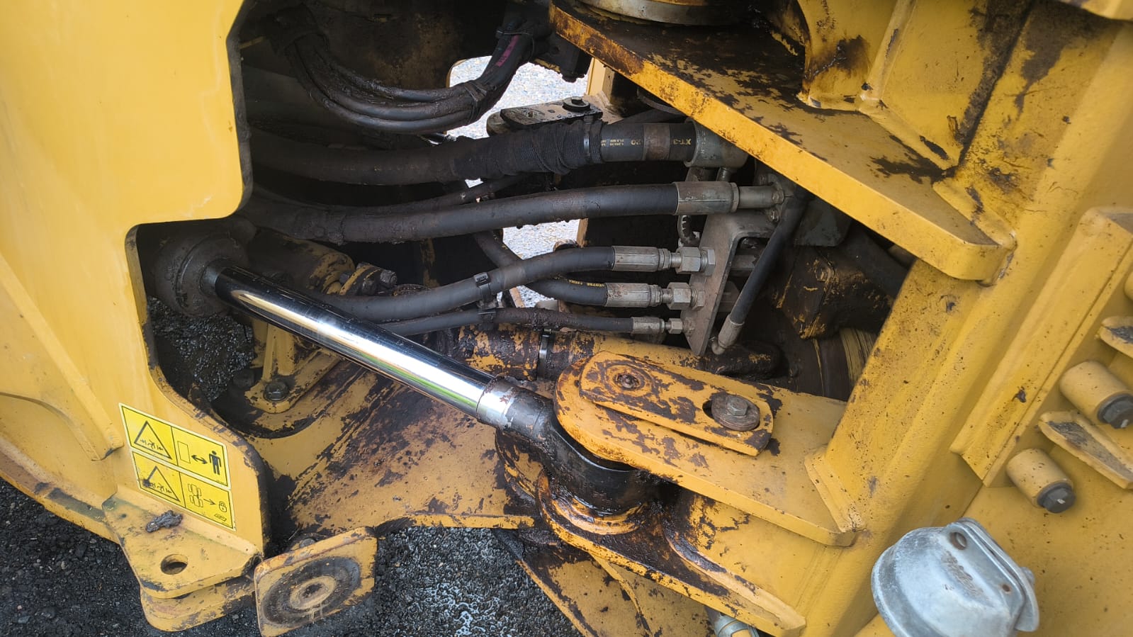 Cargador frontal cat 950GC M5K - Image 10