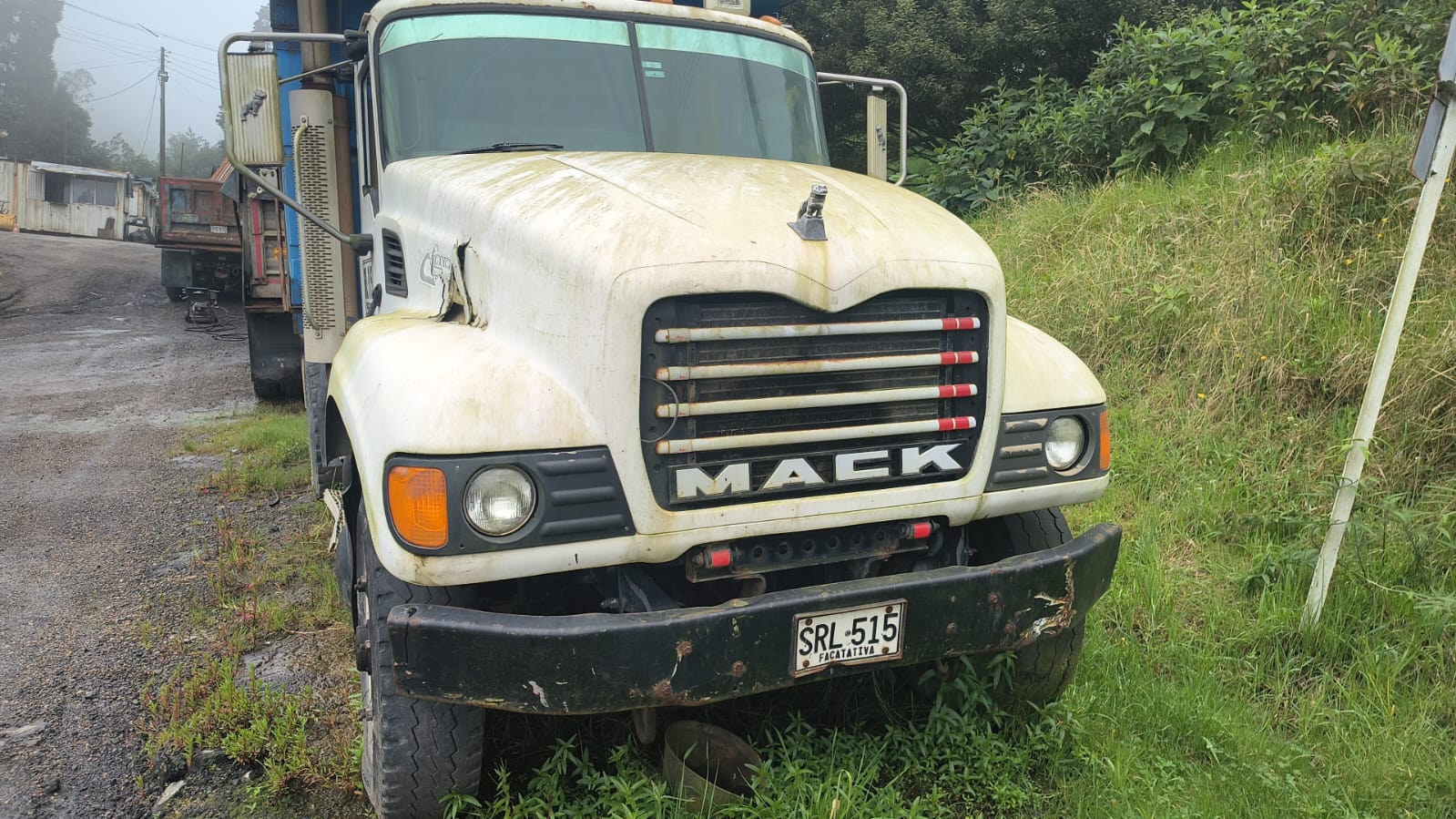 Volqueta mack dt 2007 - Image 8