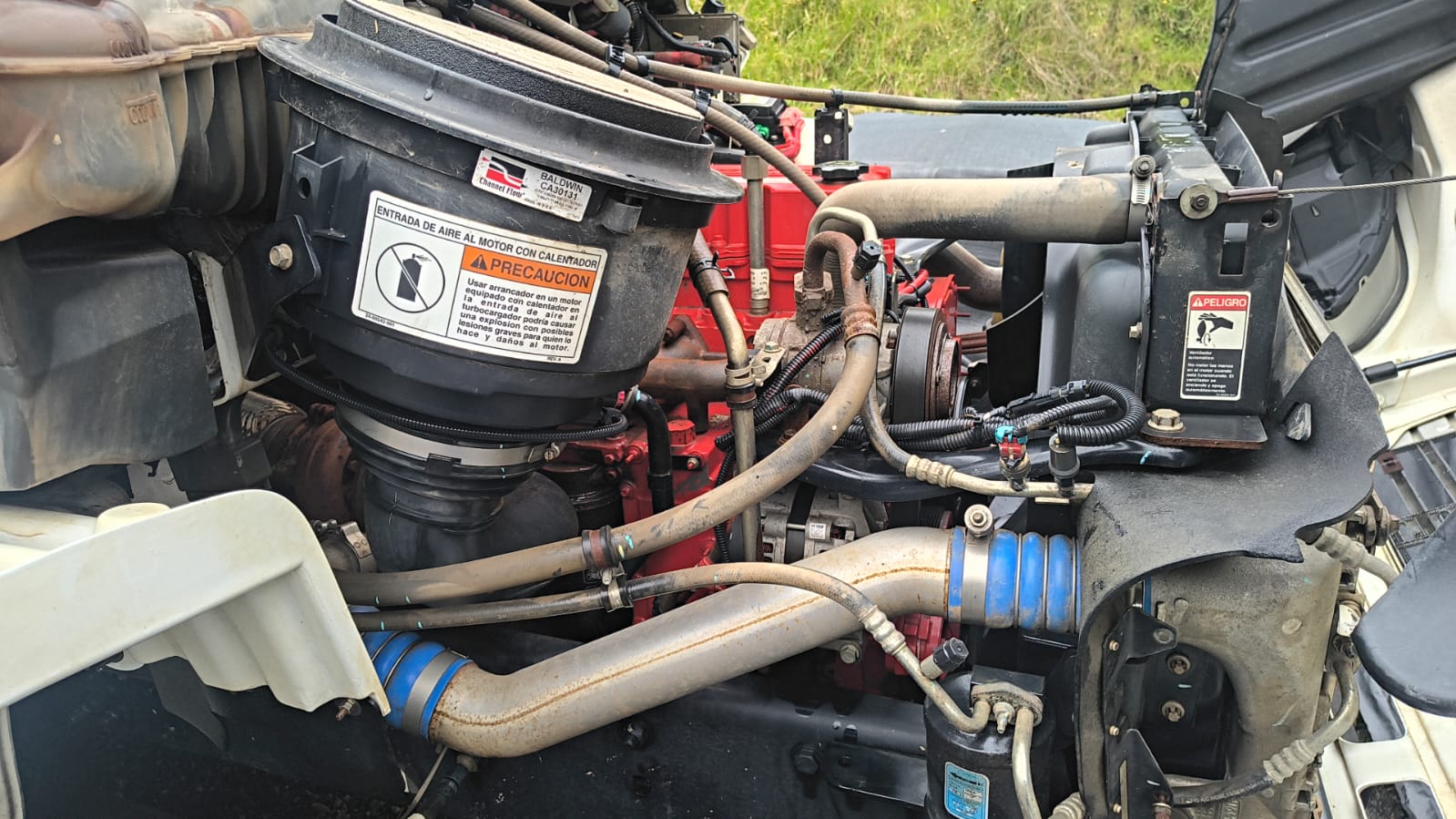 Volqueta freightliner dt - Image 8
