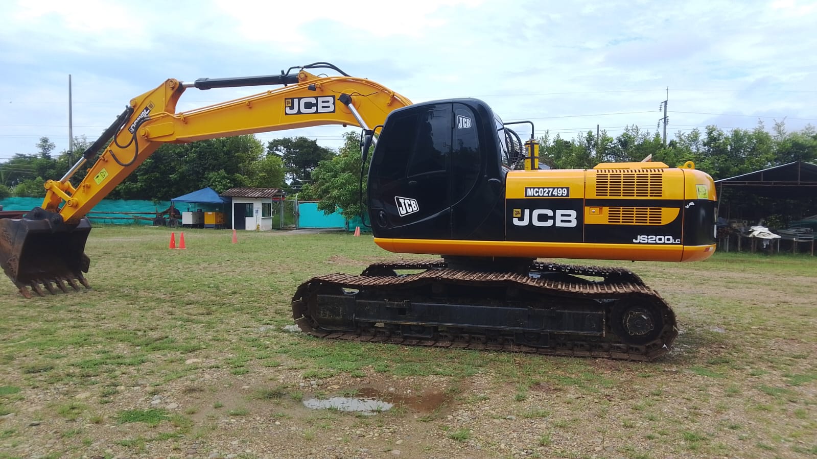 Excavadora JCB200 - Image 3