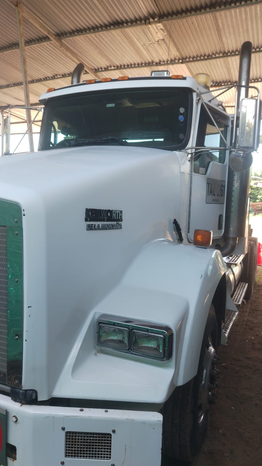 Tractomula completa Kenworth