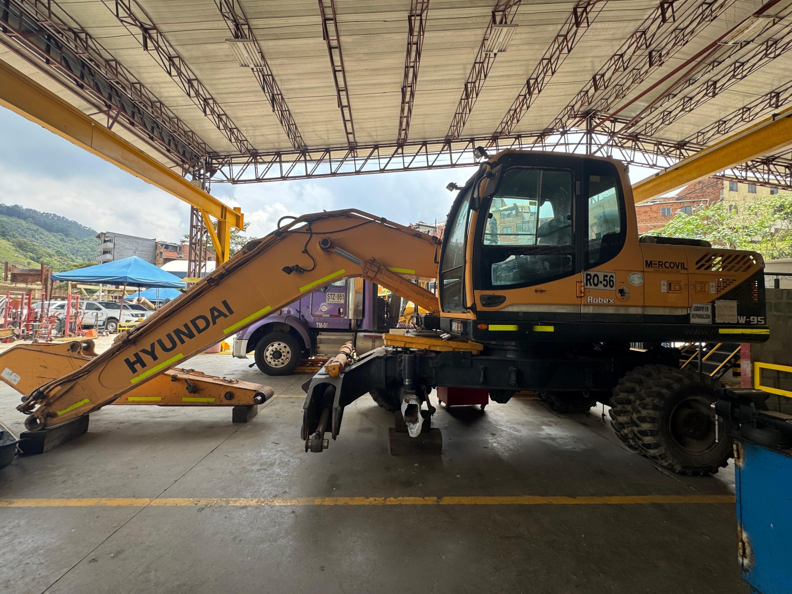 Excavadora de ruedas Hyundai R210W-9S