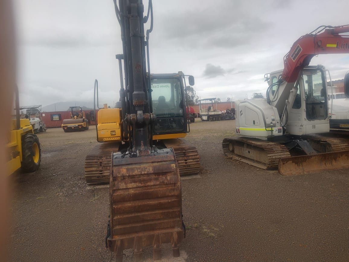 Excavadora john deere 120D - Image 6