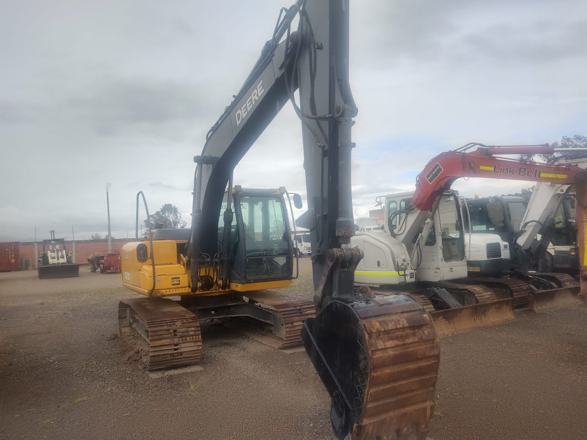 Excavadora john deere 120D - Image 8