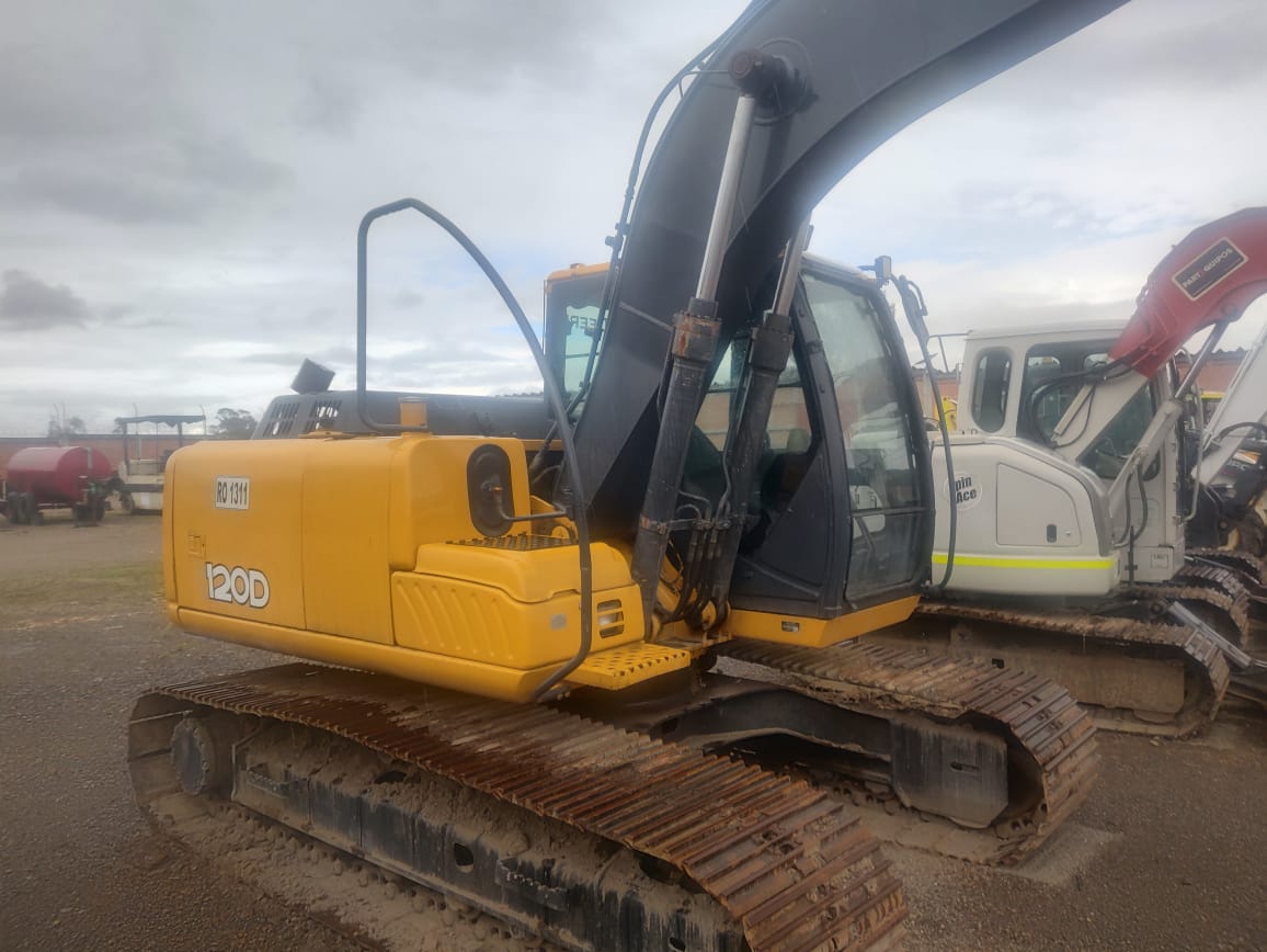 Excavadora john deere 120D - Image 9