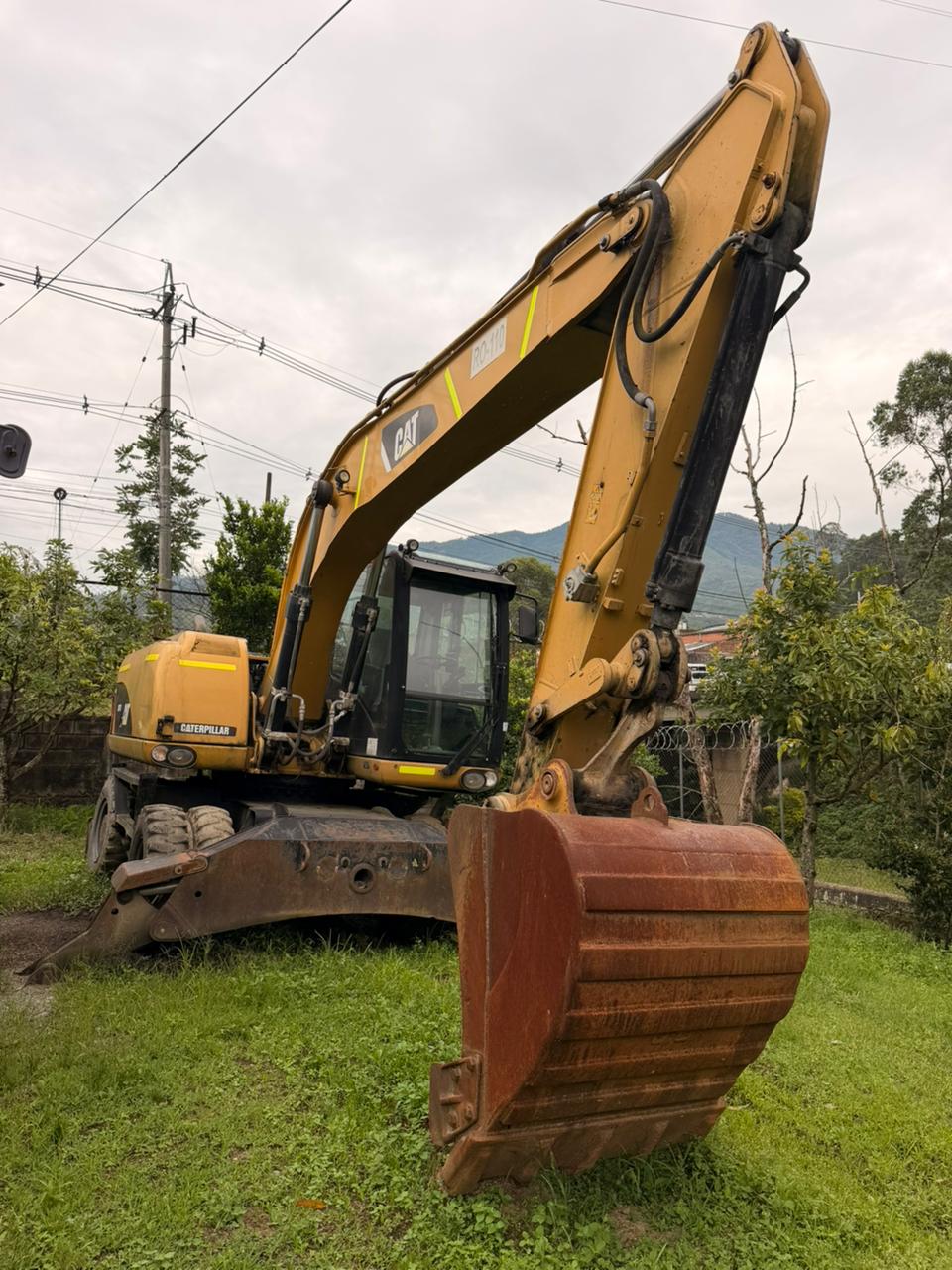 Excavadora de ruedas Caterpillar M317D2 - Image 2