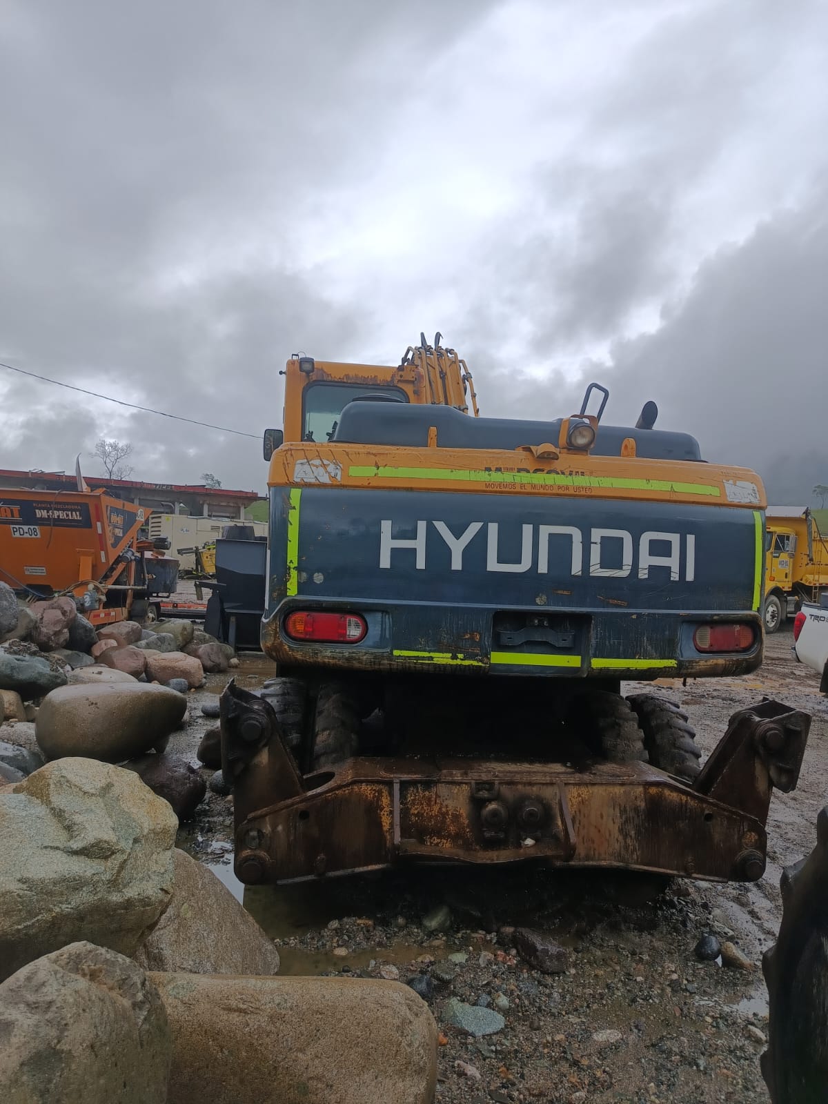 Excavadora sobre ruedas Hyundai R210W-9S - Image 6