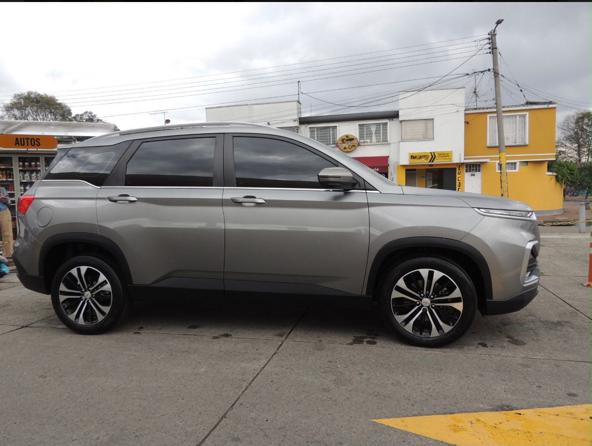 Camioneta Chevrolet Captiva Premier - Image 3