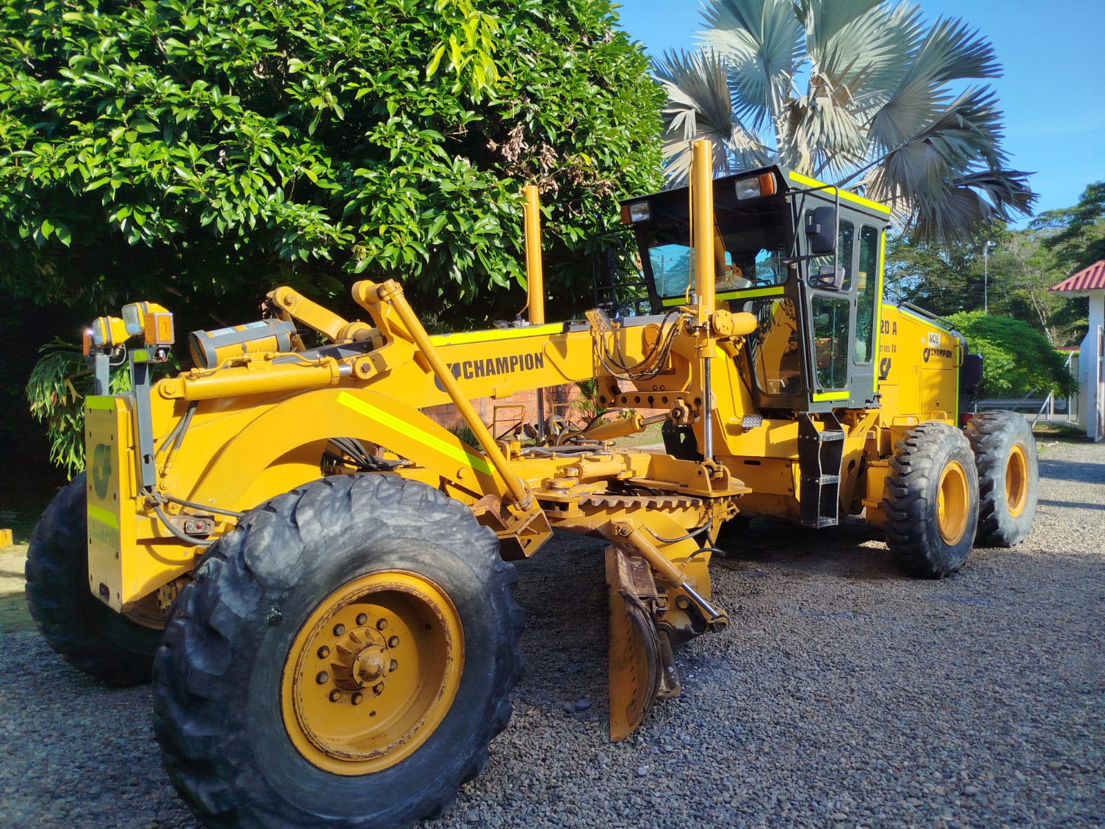 Motoniveladora Champion 720A