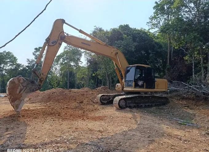 Excavadora Komatsu PC220-7 - Image 2