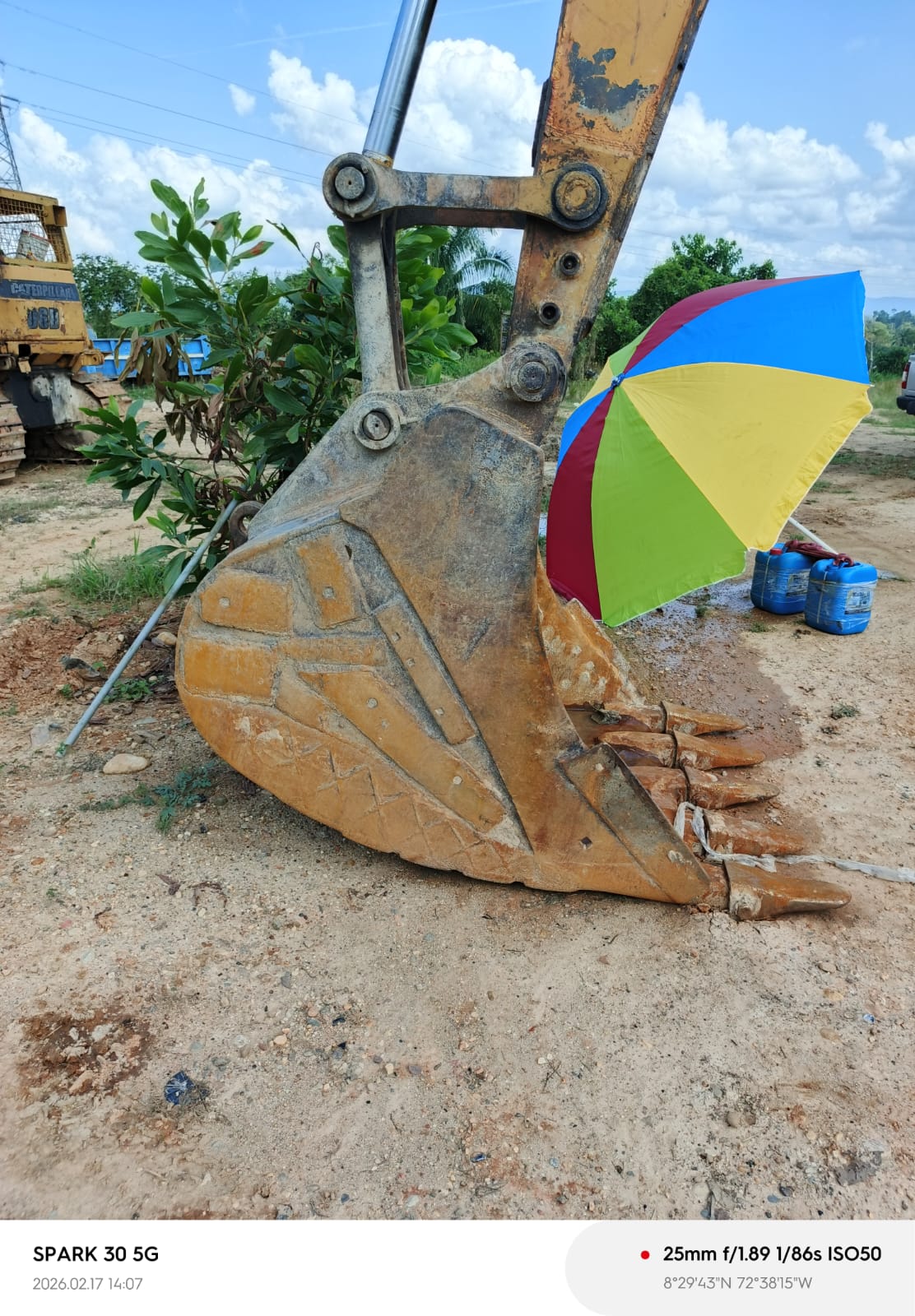Excavadora Komatsu PC220-7 - Image 4