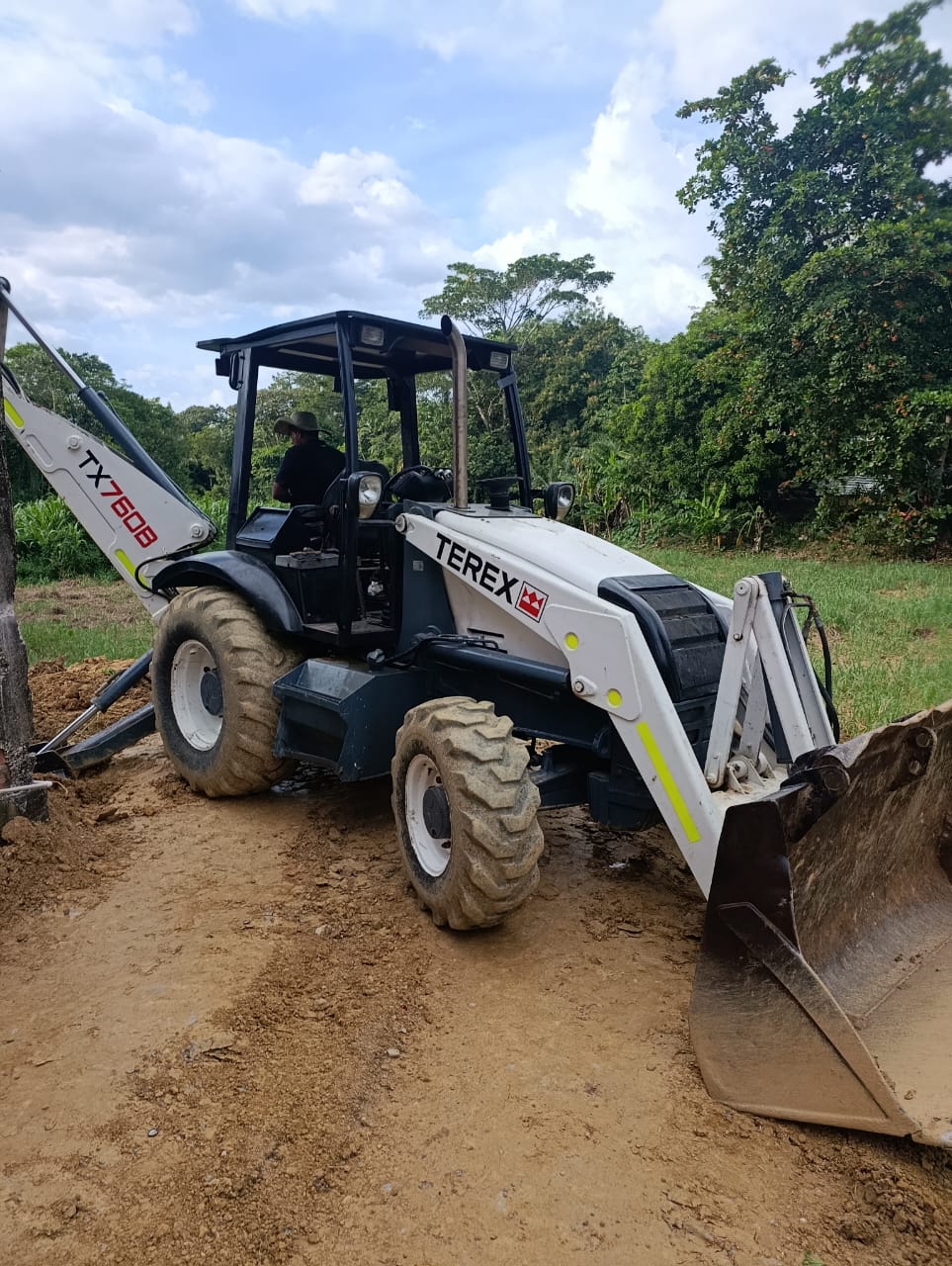 Retroexcavadora Terex 760B 4x4 - Image 7