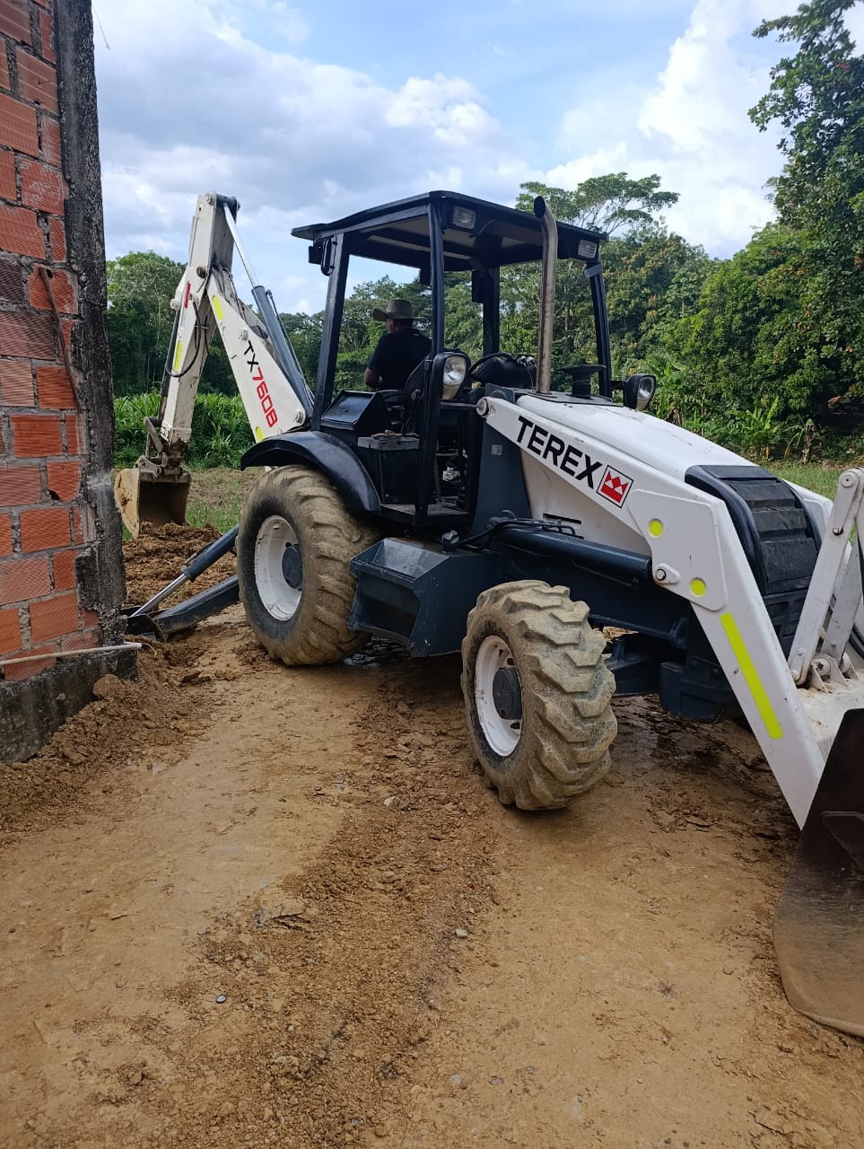 Retroexcavadora Terex 760B 4x4 - Image 5