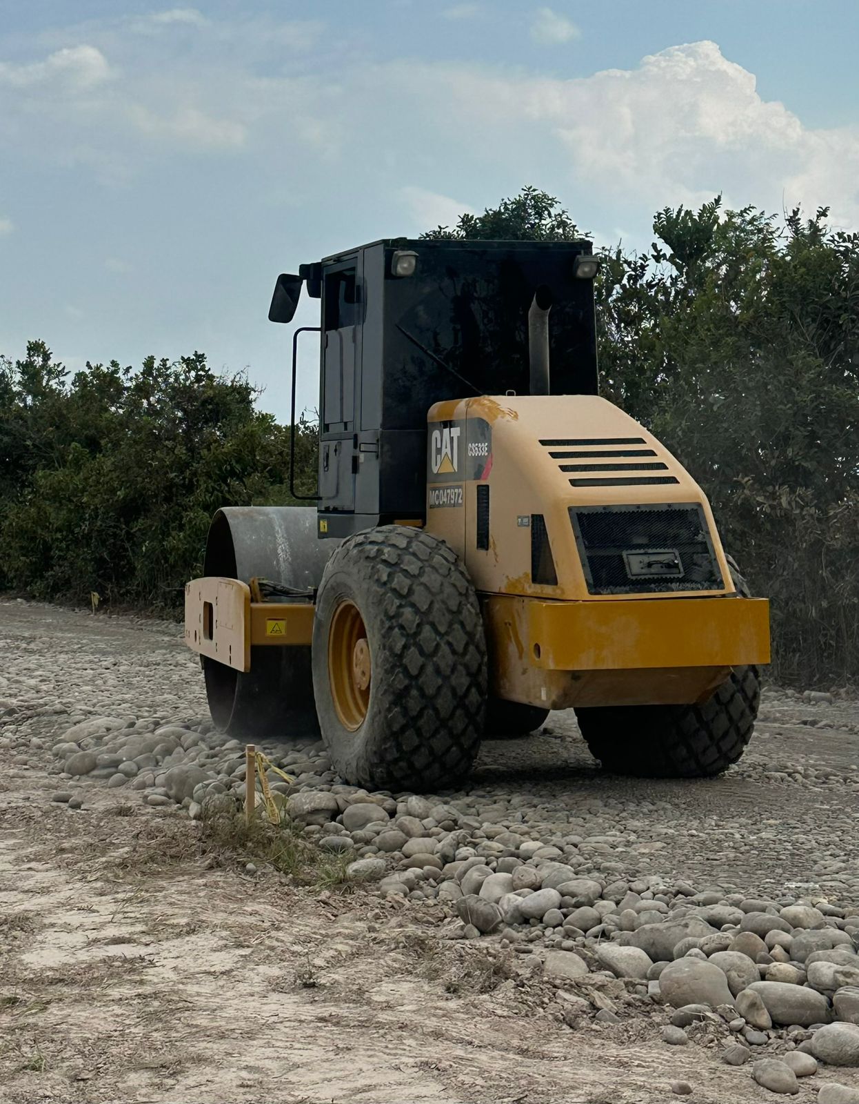 Vibrocompactador CAT CS533E 11 Ton