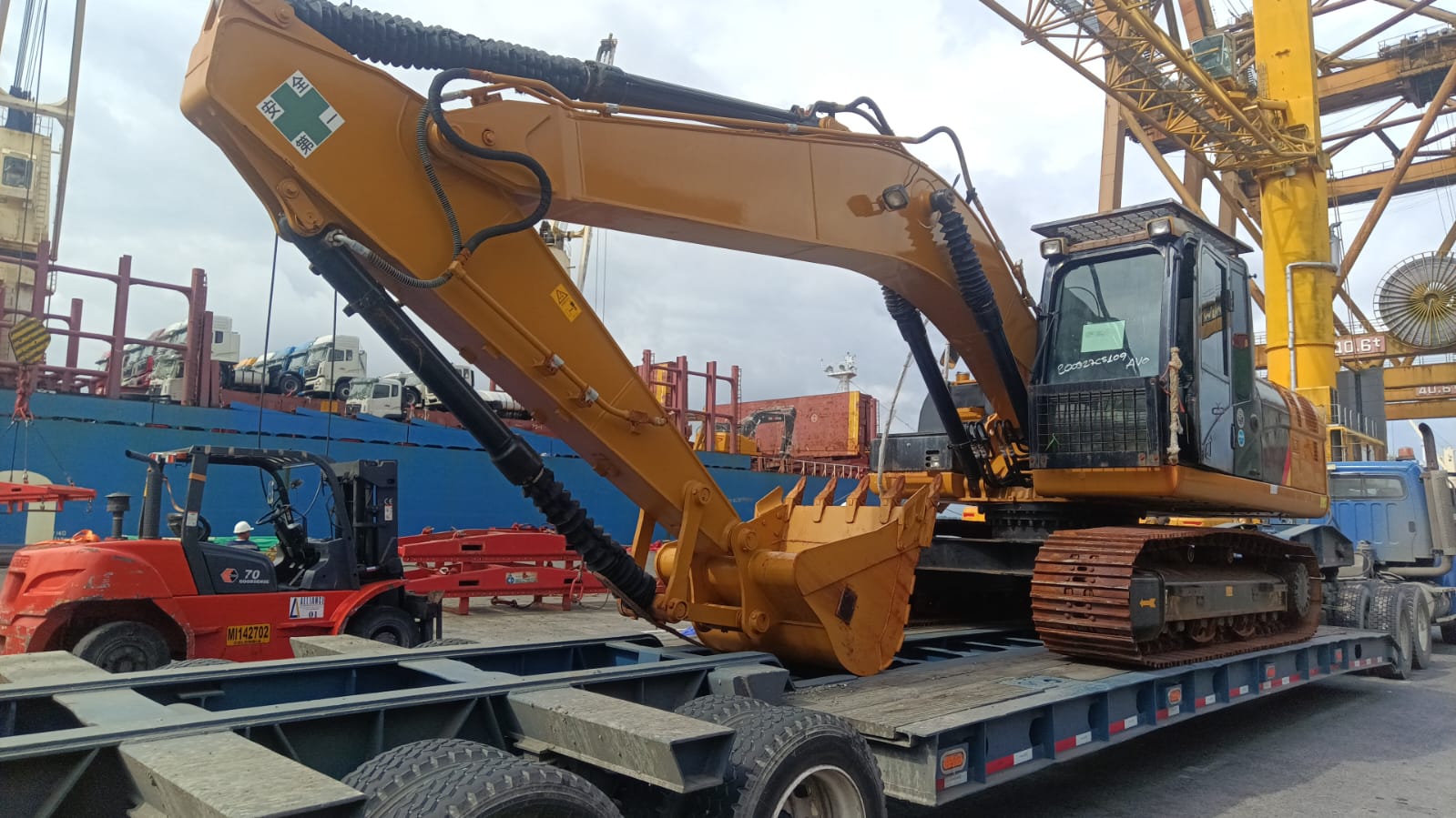 Excavadora Caterpillar Japonesa 320D2L - Image 2