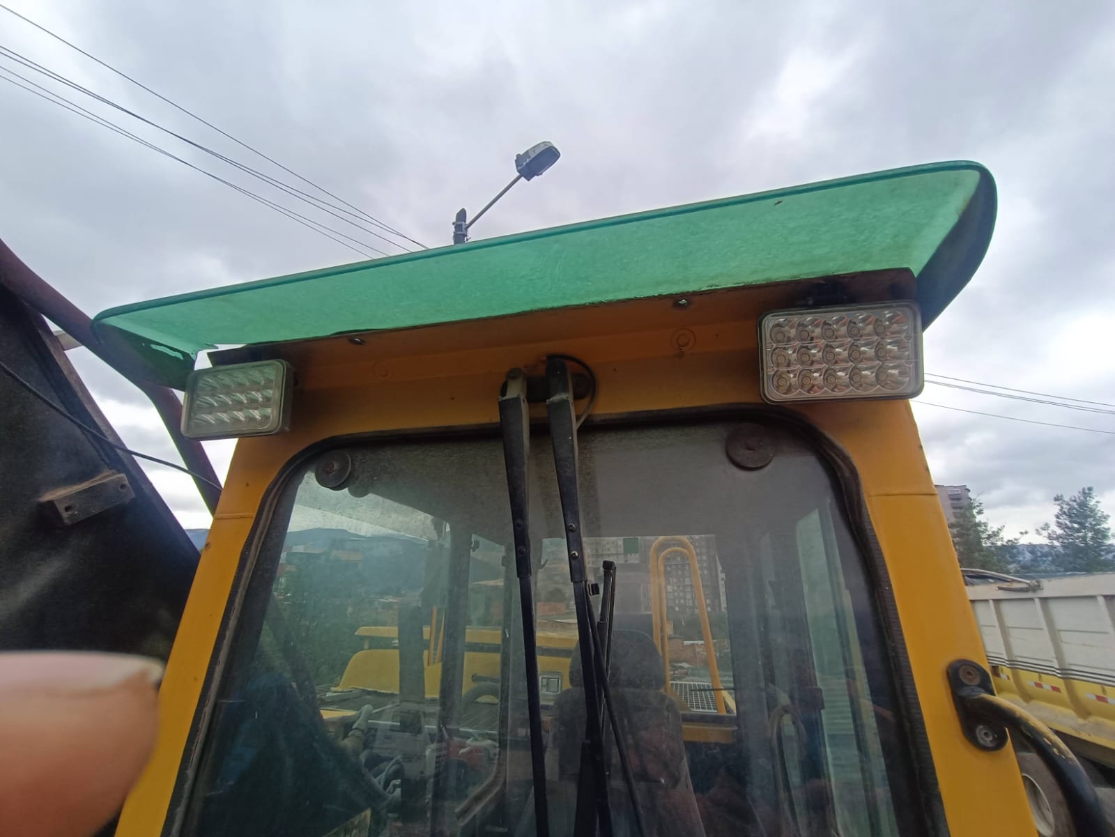 Excavadora Volvo EC340 - Image 2