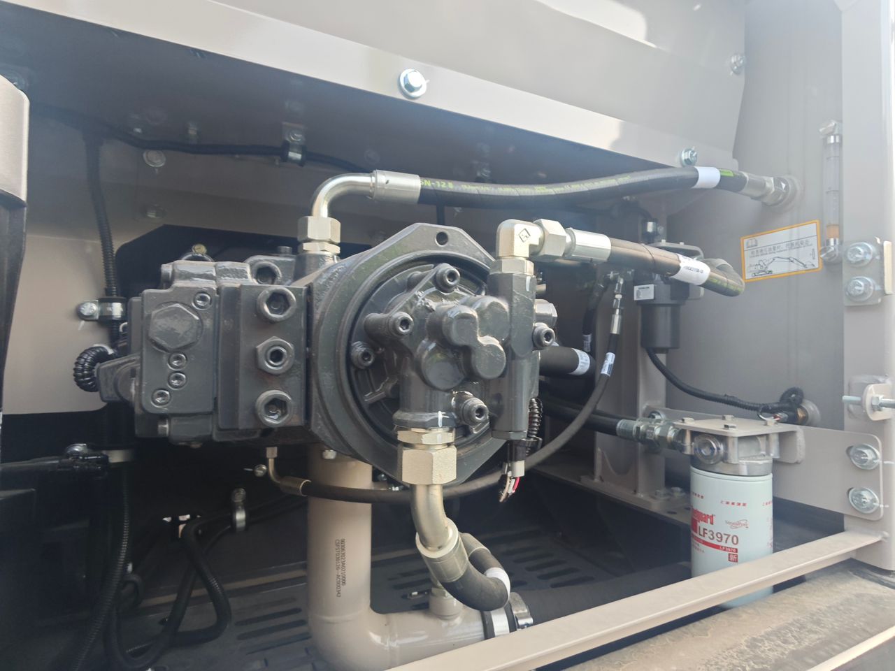 Excavadora Zoomlion ZE215LC - Image 17