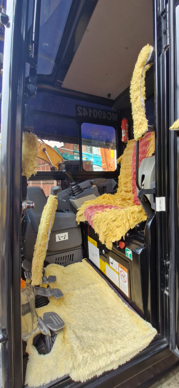 Mini-Excavadora Sany SY35U - Image 7