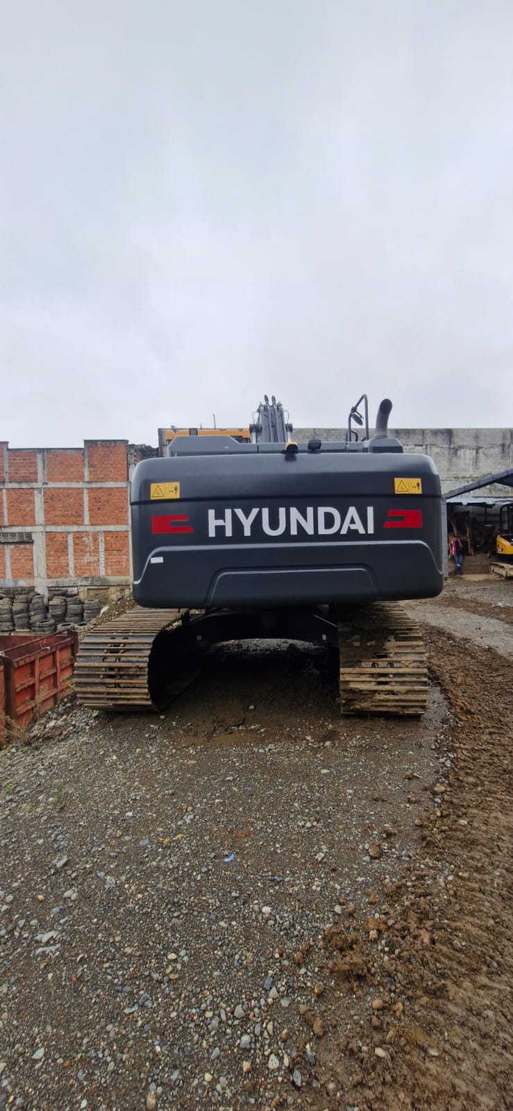Excavadora Hyundai HX210AL - Image 2