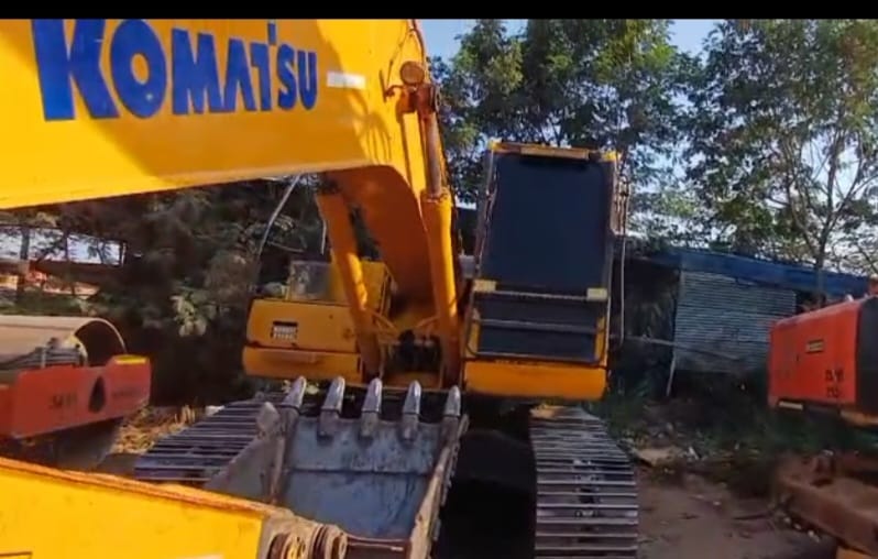 Excavadora Komatsu PC200 - Image 8