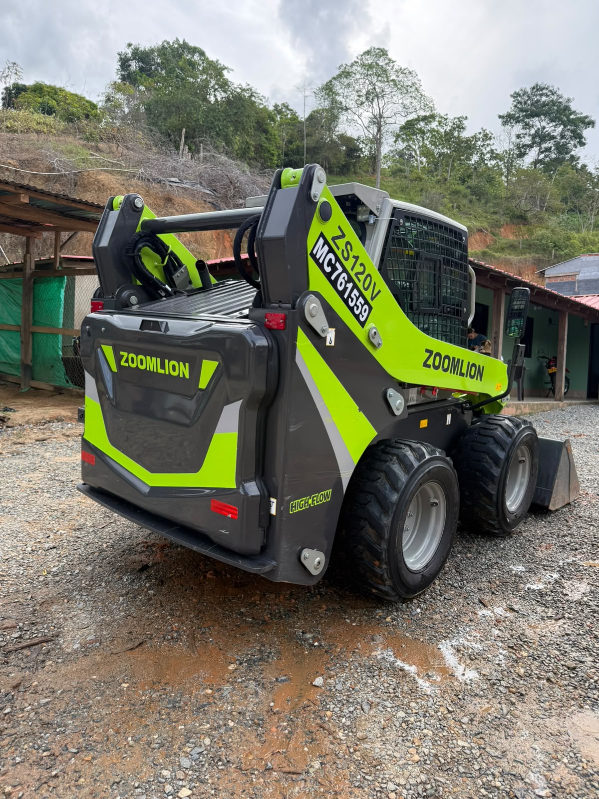 Minicargador Zoomlion ZS090V - Image 2
