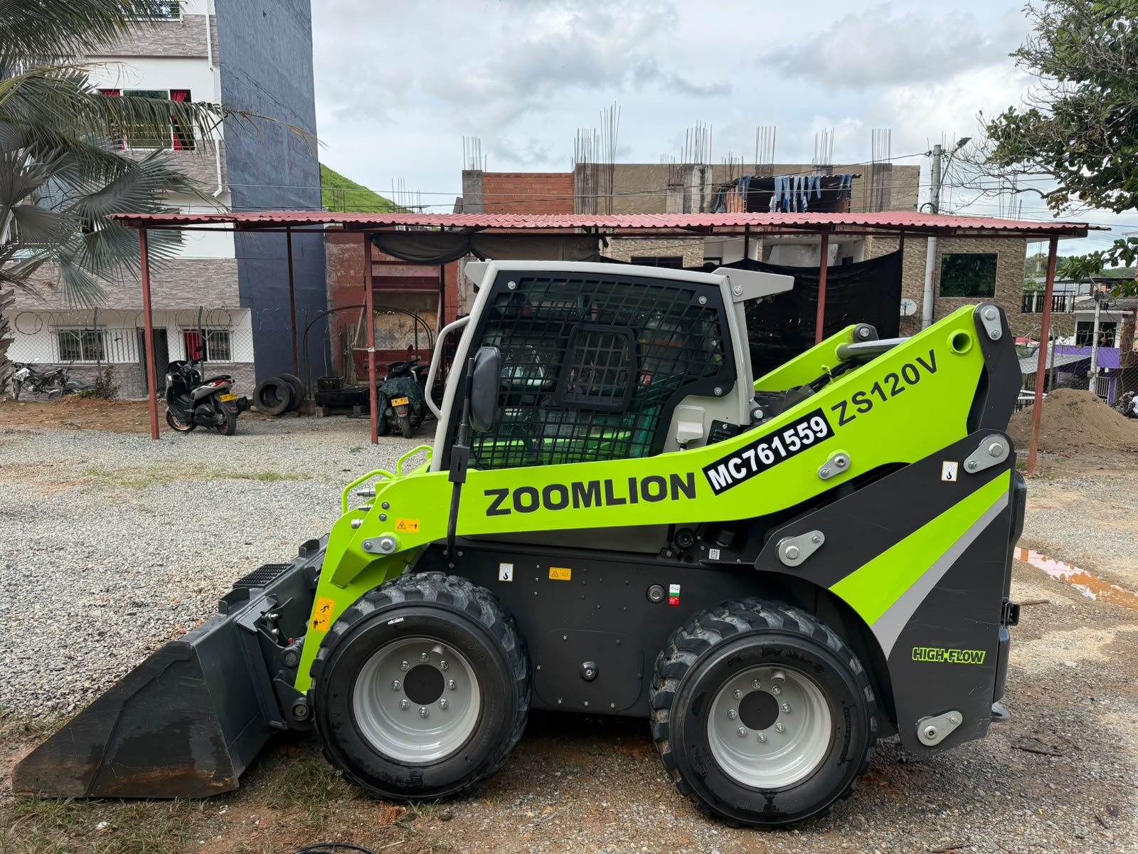 Minicargador Zoomlion ZS090V - Image 3