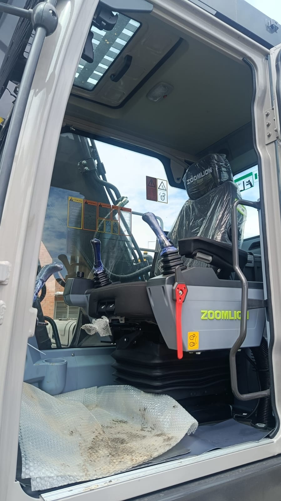 Excavadora Zoomlion ZE215LC - Image 4