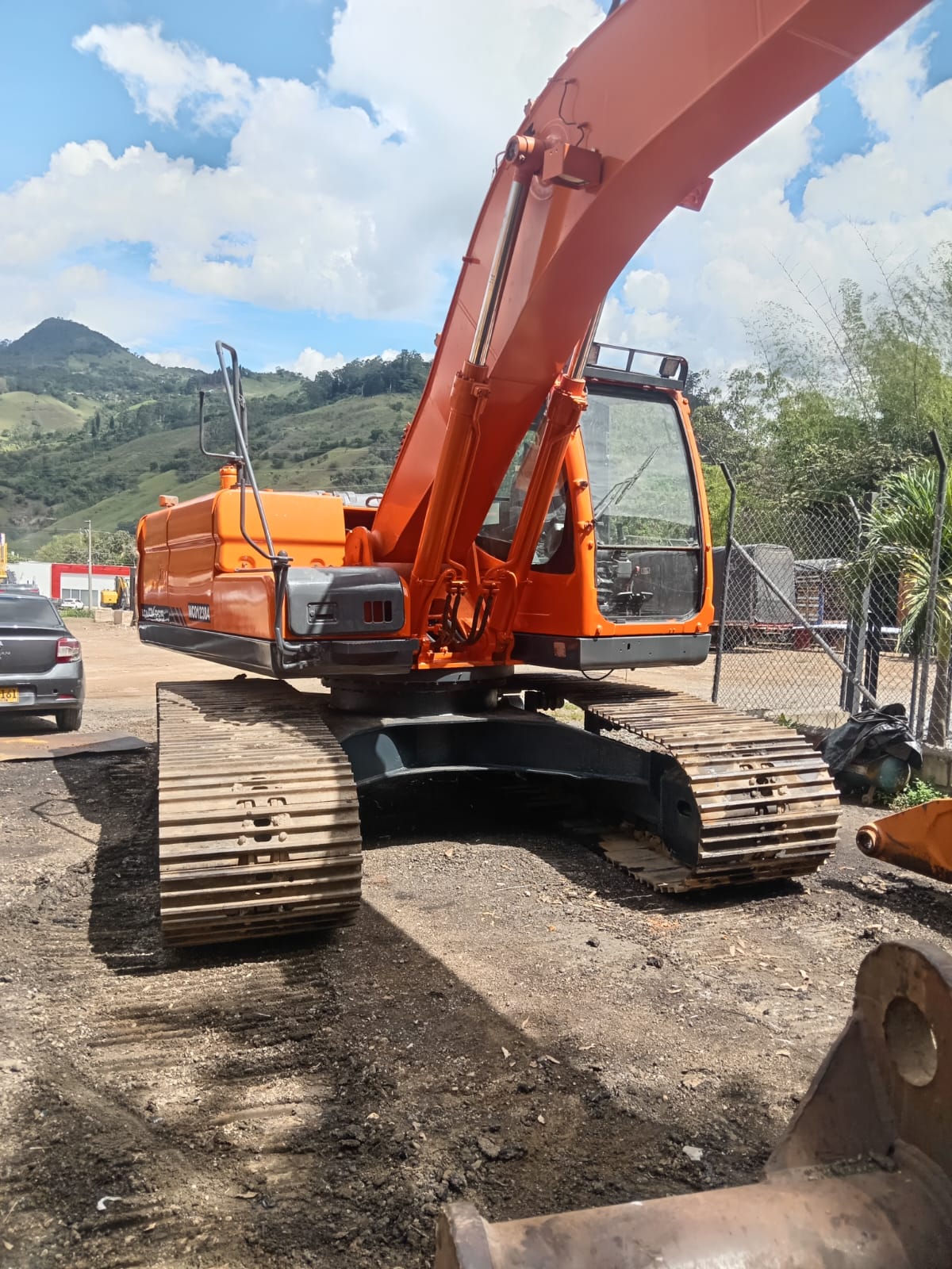 Excavadora Doosan DX225 LCA